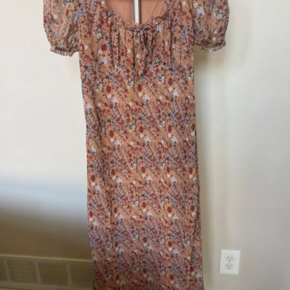 Dress - Picture 5 of 6